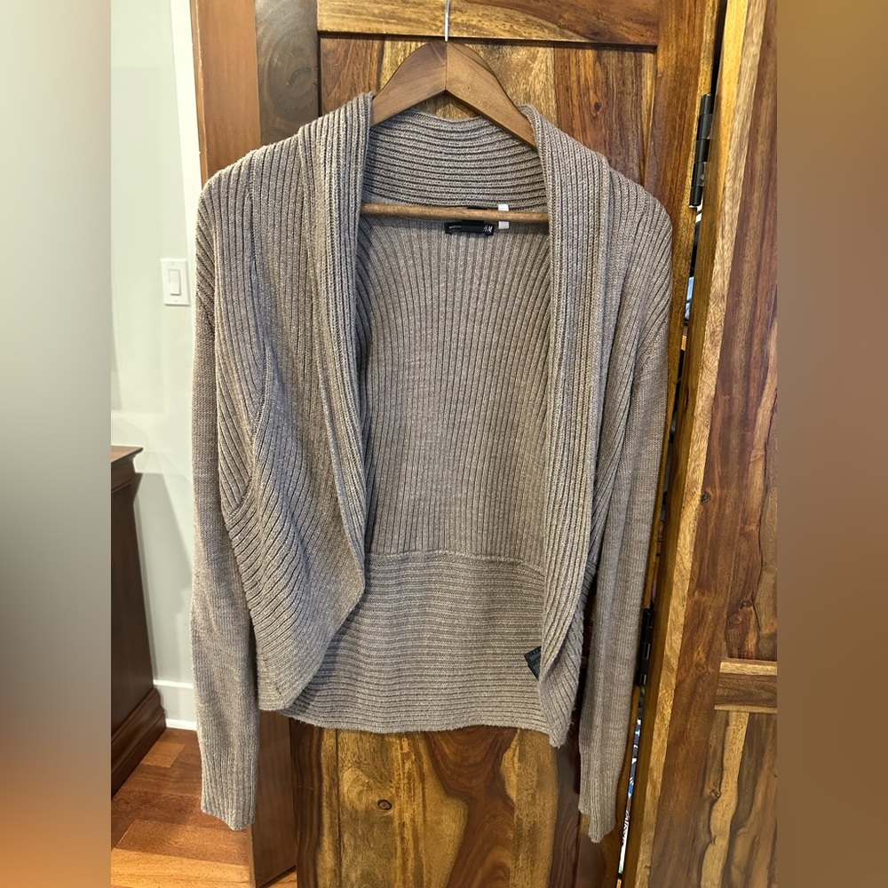 H&M sweater